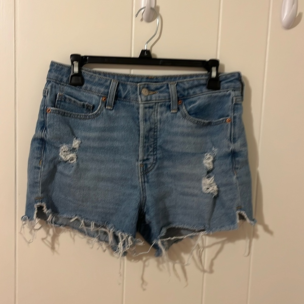 Women’s Ripped High Waisted Jean Shorts